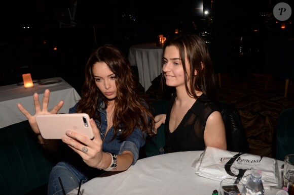 Exclusif - Nabilla Benattia et son compagnon Thomas Vergara au restaurant "la Gioia" puis à la soirée U Turn au VIP ROOM à Paris le 9 mars 2017. Ils ont rencontré Jean-Vincent Placé. © Rachid Bellak / Bestimage