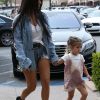 Kourtney, Kim Kardashian, leurs filles Penelope et North, et Khloé Kardashian sont allées à l'atelier d'art pour enfants Color Me Mine, à Los Angeles. Le 10 mars 2017.