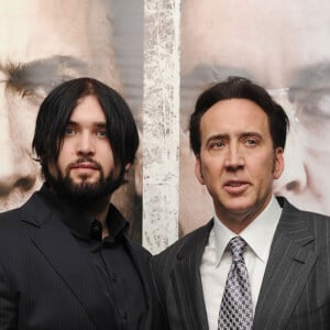 Nicolas Cage et son fils Weston Cage - Premiere de 'The Frozen Ground' à Londres le 17 juillet 2013.