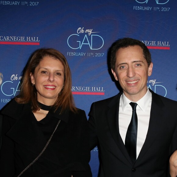 Exclusif - Gad Elmaleh avec son père David, sa mère Régine et sa soeur Judith lors du photocall du spectacle de Gad Elmaleh "Oh My Gad" au "Carnegie Hall" à New York, le 11 février 2017. © Dominique Jacovides/Bestimage