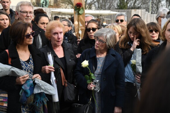 Les familles et les proches des victimes de l'accident d'hélicoptère, survenu il y a deux ans en mars 2015, lors du tournage en Argentine du jeu d'aventure "Dropped", se sont réunis pour rendre hommage aux disparus et réclamer justice sur l'Esplanade du Trocadéro à Paris, France, le 11 mars 2017. Deux hélicoptères s'étaient heurtés peu après leur décollage de Villa Castelli, dans le nord-ouest de l'Argentine. Dix personnes avaient péri, dont les sportifs Florence Arthaud, Camille Muffat et Alexis Vastine. Les familles de victimes attendent toujours que des responsabilités soient établies. © Lionel Urman/Bestim
