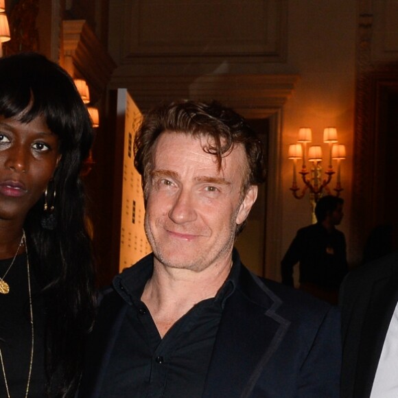 Michel Boujenah, Thierry Frémont et sa femme Gina (enceinte), Laurent Olmedo et Caroline Nielsen - Dîner de gala de la première édition des prix "les Stéthos d'Or" en faveur de la Fondation pour la recherche en physiologie dont le docteur Frédéric Saldmann est le directeur scientifique à l'hôtel George V à Paris le 13 mars 2017. © Coadic Guirec/Bestimage