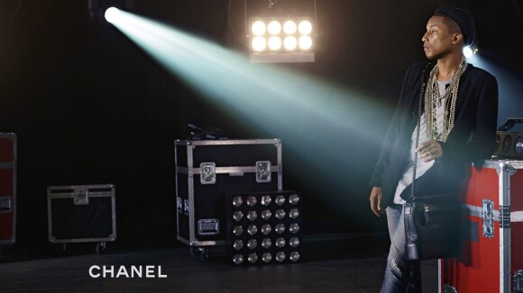 Pharrell Williams : Élégant ambassadeur Chanel, avec Kristen Stewart