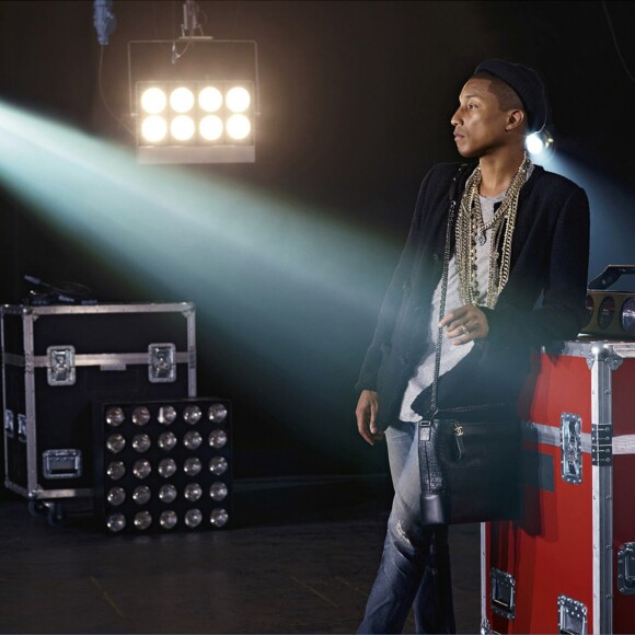 Pharrell Williams apparaît sur la nouvelle campagne publicitaire Chanel, pour le sac "Gabrielle". Mars 2017.