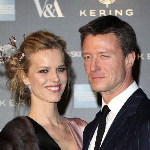 Eva Herzigova et son mari Gregorio Marsiaj - Vernissage de l'exposition "Alexander McQueen: Savage Beauty" au Victoria & Albert Museum à Londres, le 12 mars 2015.