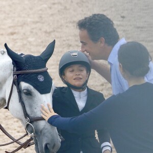 Olivier Sarkozy encourage sa femme Mary-Kate Olsen lors du jumping "Hampton Classic Horse Show " à Bridgehampton près de New York le 1er septembre 2016.