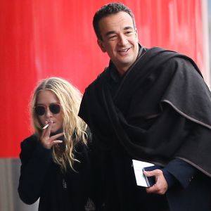 Mary-Kate Olsen et son petit ami Olivier Sarkozy quittent Paris depuis l'aéroport Roissy-Charles de Gaulle après avoir passé quelques jours à Paris. Le 6 janvier 2013.