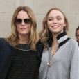 Vanessa Paradis et sa fille Lily-Rose Depp arrivent au défilé de mode prêt-à-porter automne-hiver 2017/2018 "Chanel" au Grand Palais à Paris. Le 7 mars 2017 © CVS-Veeren / Bestimage