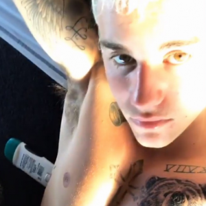 Justin Bieber dévoile son nouveau tatouage sur les réseaux sociaux - Image extraite d'une Story publiée sur sa page Instagram le 20 mars 2017