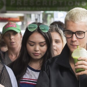 Justin Bieber va déjeuner avec un ami chez Mosman non loin de Sydney, en Australie, le 17 mars 2017