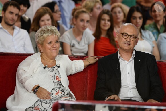 Mimie Mathy et son mari Benoist Gerard - Enregistrement de l'emission "Vivement Dimanche" a Paris le 2 octobre 2013.