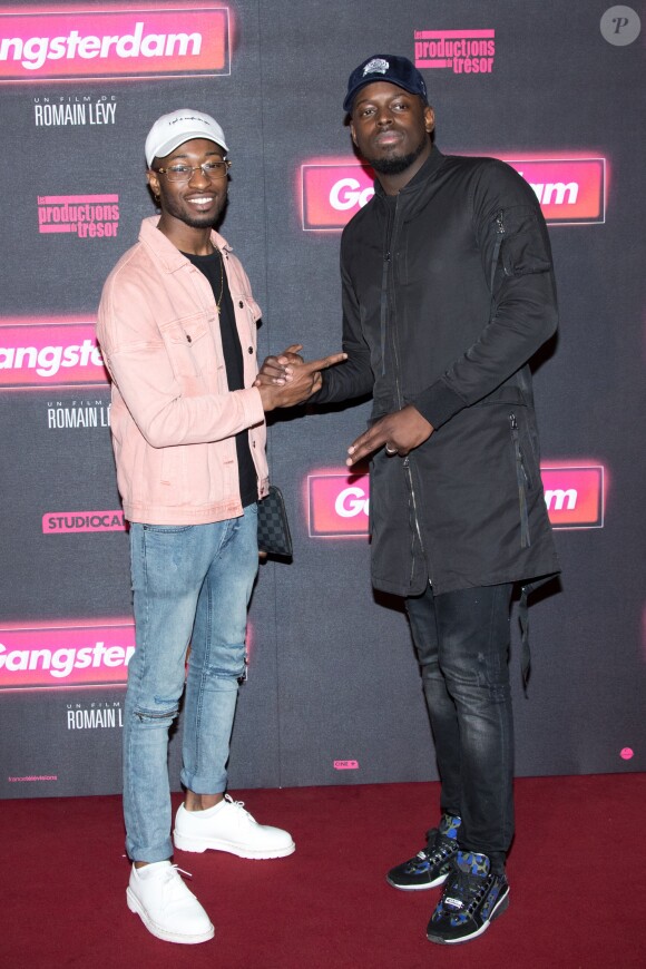 Le rappeur et chanteur Keblack et le Youtubeur Jason Diakiadi (JayMaxVI) à l'avant-première du film "Gangsterdam" au cinéma Grand Rex à Paris, France, le 23 mars 2017. © Cyril Moreau/Bestimage