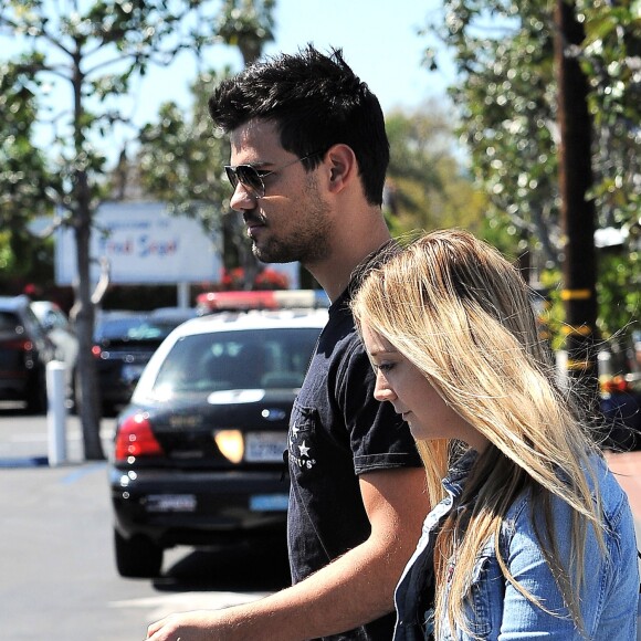 Taylor Lautner et Billie Lourd à West Hollywood, le 23 mars 2017