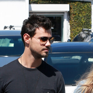 Taylor Lautner et Billie Lourd à West Hollywood, le 23 mars 2017