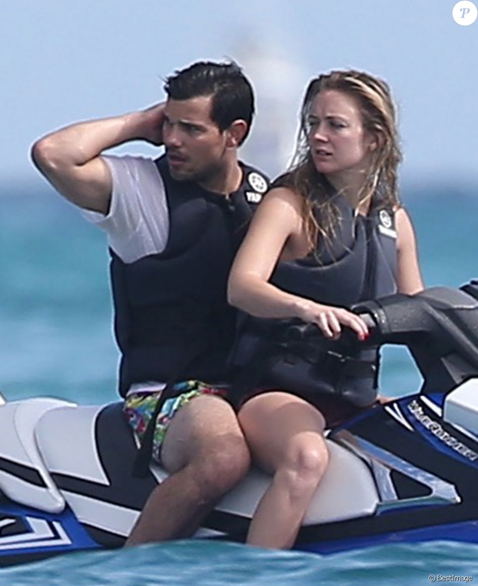 Billie Lourd fait du jet ski avec son petit ami Taylor Lautner à Cabo