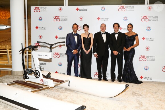 Pierre Frolla, Agnès Falco, secrétaire générale de la fondation princesse Charlène, le prince Albert II de Monaco, Bruno Senna - Dîner de gala "Riviera Water Bike Challenge" au Yacht Club de Monaco le 24 mars 2017. Le "Riviera Water Bike Challenge", la première course relais sur l'eau en son genre, se déroulera le 4 juin 2017. © Olivier Huitel / Pool restreint Monaco / Bestimage