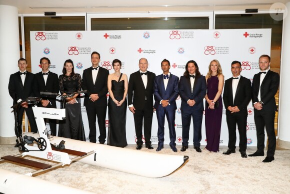 Kevin Crovetto, Bruno Senna, Stephanie Barneix, Esteban Lozada, Agnès Falco, le prince Albert II de Monaco, Pierre Frolla, Judah Schiller, designer du water bike, Paula Radcliffe, Luciano Orquera et Valère Germain. - Dîner de gala "Riviera Water Bike Challenge" au Yacht Club de Monaco le 24 mars 2017. Le "Riviera Water Bike Challenge", la première course relais sur l'eau en son genre, se déroulera le 4 juin 2017. © Olivier Huitel / Pool restreint Monaco / Bestimage