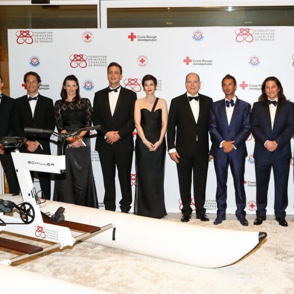 Kevin Crovetto, Bruno Senna, pilote, Stephanie Barneix, Esteban Lozada, Agnès Falco, le prince Albert II de Monaco, Pierre Frolla, Judah Schiller, designer du water bike, Paula Radcliffe, Luciano Orquera et Valère Germain. - Dîner de gala "Riviera Water Bike Challenge" au Yacht Club de Monaco le 24 mars 2017. Le "Riviera Water Bike Challenge", la première course relais sur l'eau en son genre, se déroulera le 4 juin 2017. © Olivier Huitel / Pool restreint Monaco / Bestimage