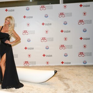 Victoria Silvstedt - Dîner de gala "Riviera Water Bike Challenge" au Yacht Club de Monaco le 24 mars 2017. Le "Riviera Water Bike Challenge", la première course relais sur l'eau en son genre, se déroulera le 4 juin 2017. © Olivier Huitel / Pool restreint Monaco / Bestimage