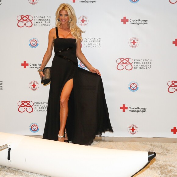 Victoria Silvstedt - Dîner de gala "Riviera Water Bike Challenge" au Yacht Club de Monaco le 24 mars 2017. Le "Riviera Water Bike Challenge", la première course relais sur l'eau en son genre, se déroulera le 4 juin 2017. © Olivier Huitel / Pool restreint Monaco / Bestimage