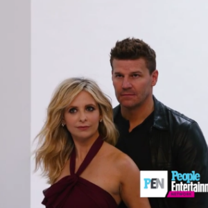 Sarah Michelle Gellar et David Boreanaz réunis pour les 20 ans de "Buffy contre les vampires" (mars 2017).