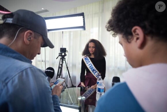 Exclusif - Rendez-vous avec Alicia Aylies (Miss France 2017) dans les locaux de Webedia pour une Interview pour Purepeople à Levallois-Perret le 30 mars 2017. © Tiziano da Silva/Bestimage
