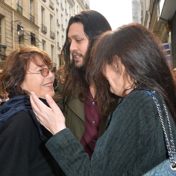 Jane Birkin, Lulu Gainsbourg et sa mère Bambou lors du lancement officiel de l'Association Serge Gainsbourg au cabaret Don Camilo à Paris, le 2 avril 2017. © Coadic Guirec/Bestimage