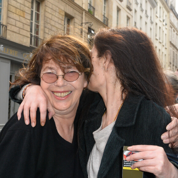 Jane Birkin et Bambou lors du lancement officiel de l'Association Serge Gainsbourg au cabaret Don Camilo à Paris, le 2 avril 2017. © Coadic Guirec/Bestimage