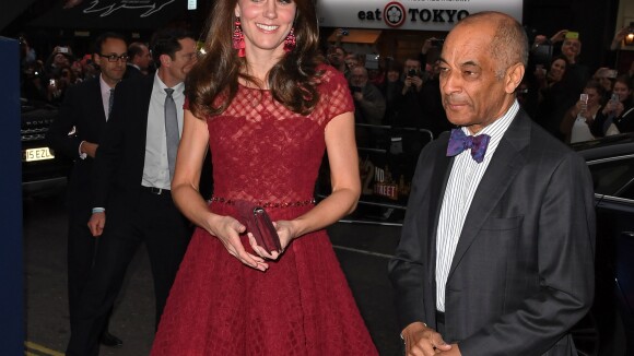 Kate Middleton : Caliente en Marchesa et en transparence dans le West End