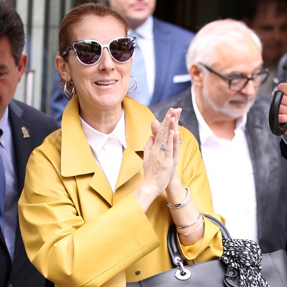 Céline Dion quitte son hôtel à Paris accompagnée de son nouveau manager Aldo Giampaolo le 21 juin 2016.