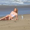 Exclusif - Ireland Baldwin en pleine séance photo pour 138 Water sur la plage de Malibu. Le 27 mars 2017.