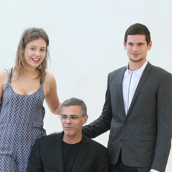 AJérémie Laheurte et Adèle Exarchopoulos avec Abdellatif Kechiche à Rome en Italie le 16 octobre 2013.