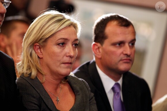 Marine Le Pen et Louis Aliot le 10 novembre 2011 à Paris