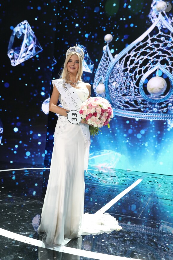 Polina Popova (Miss Sverdlovsk Oblast) remporte la finale de Miss Russie 2017. Moscou, le 15 avril 2017.