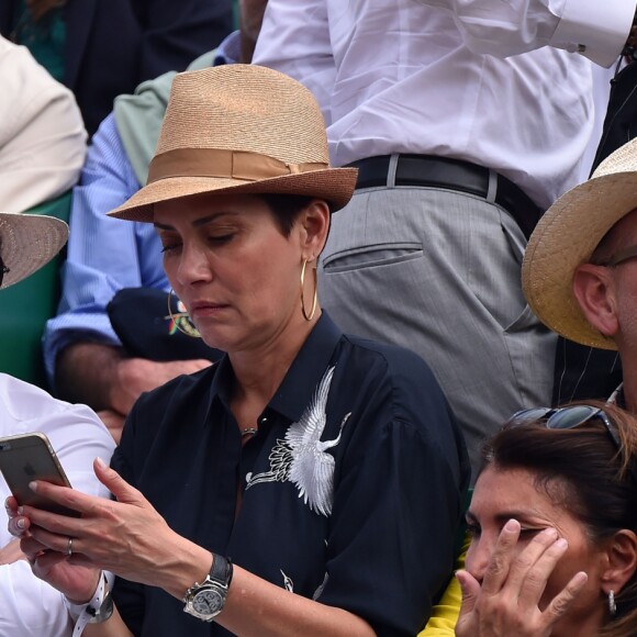 Cristina Cordula et son compagnon Frédéric Cassin assistent à la victoire de N. Djokovic sur G. Simon lors du Monte Carlo Rolex Masters 2017 sur le court Rainier III du Monte Carlo Country Club à Roquebrune-Cap-Martin, le 18 avril 2017.