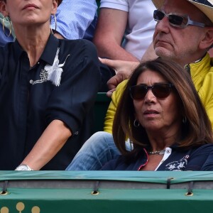 Cristina Cordula et son compagnon Frédéric Cassin assistent à la victoire de N. Djokovic sur G. Simon lors du Monte Carlo Rolex Masters 2017 sur le court Rainier III du Monte Carlo Country Club à Roquebrune-Cap-Martin, le 18 avril 2017.