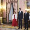 Letizia d'Espagne présidait avec son mari le roi Felipe VI au déjeuner offert au palais royal à Madrid le 19 avril 2017 en l'honneur du prix de littérature Miguel de Cervantes 2016, attribué à Eduardo Mendoza.