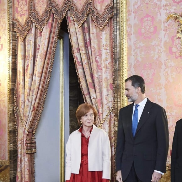 Letizia d'Espagne présidait avec son mari le roi Felipe VI au déjeuner offert au palais royal à Madrid le 19 avril 2017 en l'honneur du prix de littérature Miguel de Cervantes 2016, attribué à Eduardo Mendoza.