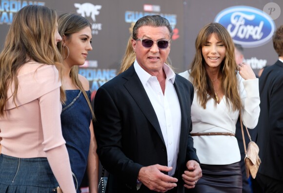 Sylvester Stallone avec sa femme Jennifer Flavin et ses filles Sistine Rose, Sophia Rose et Scarlet Rose Stallone - Avant-première des Gardiens de la galaxie 2 à Los Angeles, le 19 avril 2017.