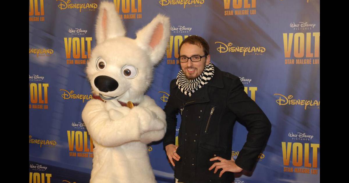 Christophe Willem A Un Nouveau Compagnon Purepeople Le chanteur qui celebre ses 37 ans le lundi 3 aout christophe willem n'a pas honte de parler de sa sexualite. christophe willem a un nouveau