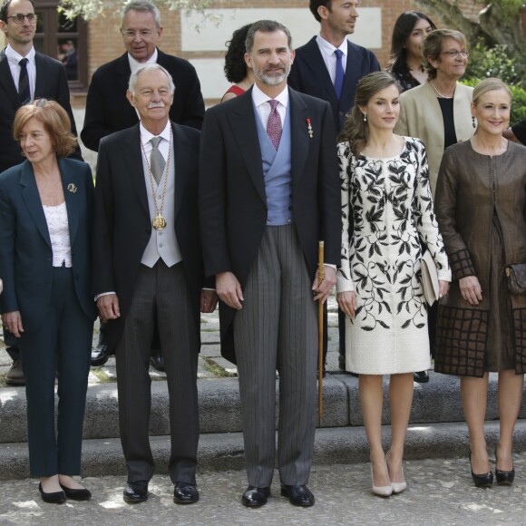 Le roi Felipe VI et la reine Letizia d'Espagne présidaient à la cérémonie du prix Cervantes à l'université d'Alcala de Henares, le 20 avril 2017.