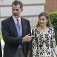 Le roi Felipe VI et la reine Letizia d'Espagne présidaient à la cérémonie du prix Cervantes à l'université d'Alcala de Henares, le 20 avril 2017.