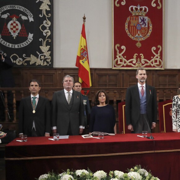 Le roi Felipe VI et la reine Letizia d'Espagne présidaient à la cérémonie du prix Cervantes à l'université d'Alcala de Henares, le 20 avril 2017.