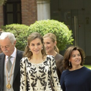 Le roi Felipe VI et la reine Letizia d'Espagne présidaient à la cérémonie du prix Cervantes à l'université d'Alcala de Henares, le 20 avril 2017.