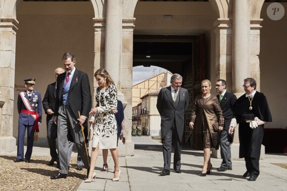 Le roi Felipe VI et la reine Letizia d'Espagne lors de la cérémonie du prix Cervantes à l'université d'Alcala de Henares, Espagne, le 20 avril 2017. © Jack Abuin/Zuma Press/Bestimage