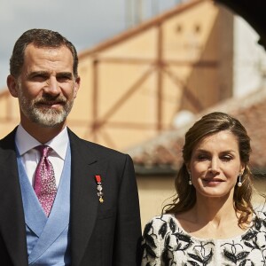 Le roi Felipe VI et la reine Letizia d'Espagne lors de la cérémonie du prix Cervantes à l'université d'Alcala de Henares, Espagne, le 20 avril 2017. © Jack Abuin/Zuma Press/Bestimage