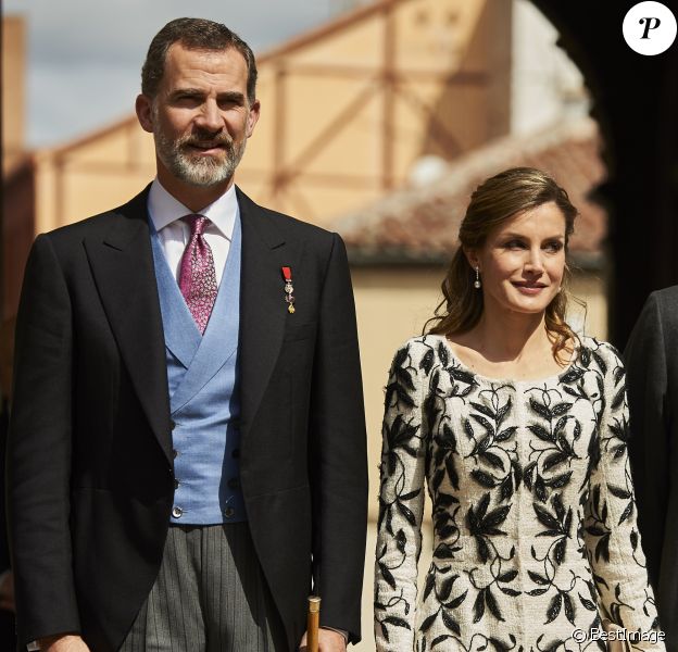 Le roi Felipe VI et la reine Letizia d'Espagne lors de la cérémonie du prix Cervantes à l'université d'Alcala de Henares, Espagne, le 20 avril 2017. © Jack Abuin/Zuma Press/Bestimage