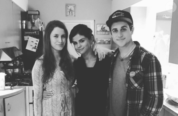 David Henrie (Les Sorciers de Waverly Place) et Maria Cahill, ici avec Selena Gomez en janvier 2017, se sont mariés le 21 avril 2017. Photo Instagram.