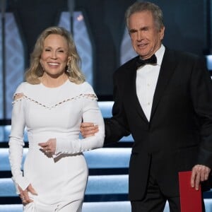 Warren Beatty et Faye Dunaway - Intérieur - Erreur monumentale aux Oscars: le mauvais gagnant annoncé au Hollywood & Highland Center à Hollywood, le 26 février 2017