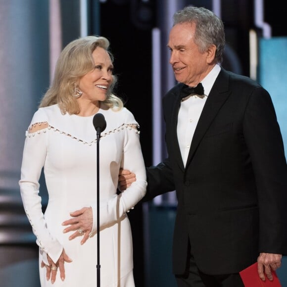 Warren Beatty et Faye Dunaway - Intérieur - Erreur monumentale aux Oscars: le mauvais gagnant annoncé au Hollywood & Highland Center à Hollywood, le 26 février 2017